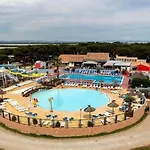 Mobil-home 6 Pers Neuf, Clim, Terrasse & Piscines Chalet *